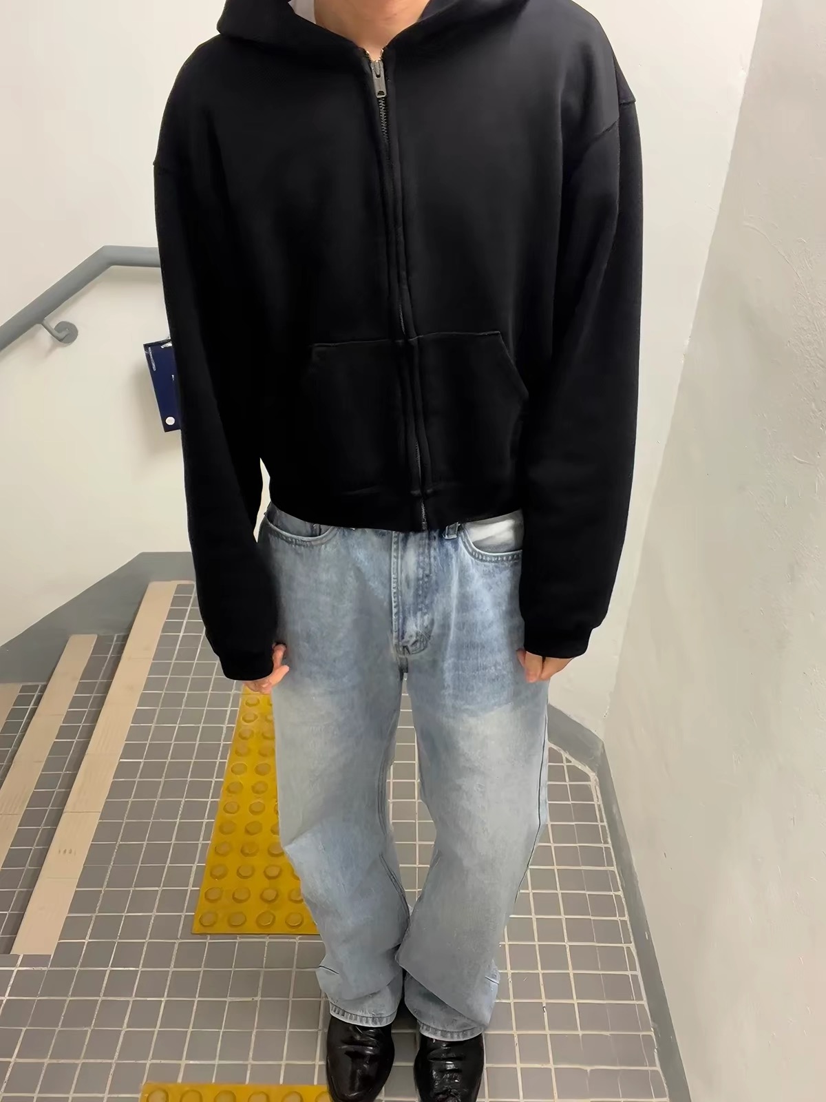 Cropped Elongated Zip Hoodie