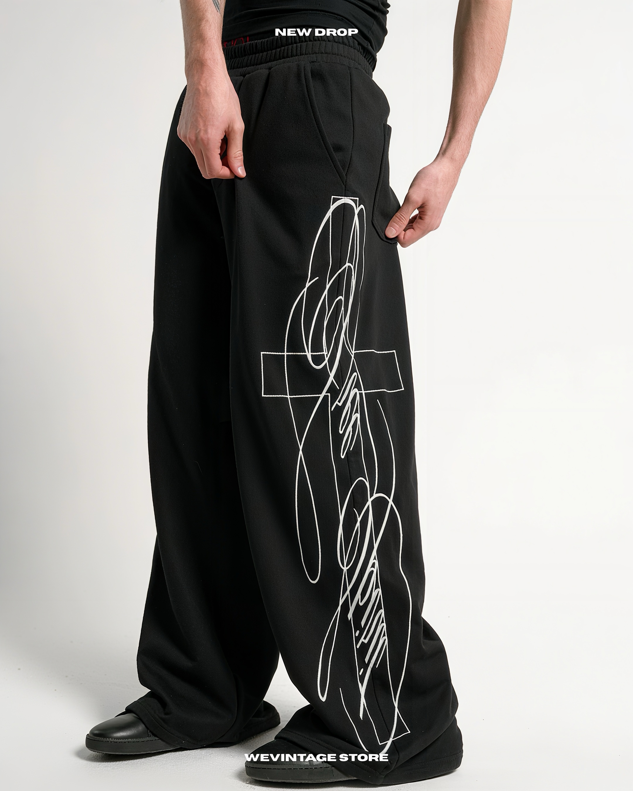 BAGGY GRAPHIC SWEATPANTS