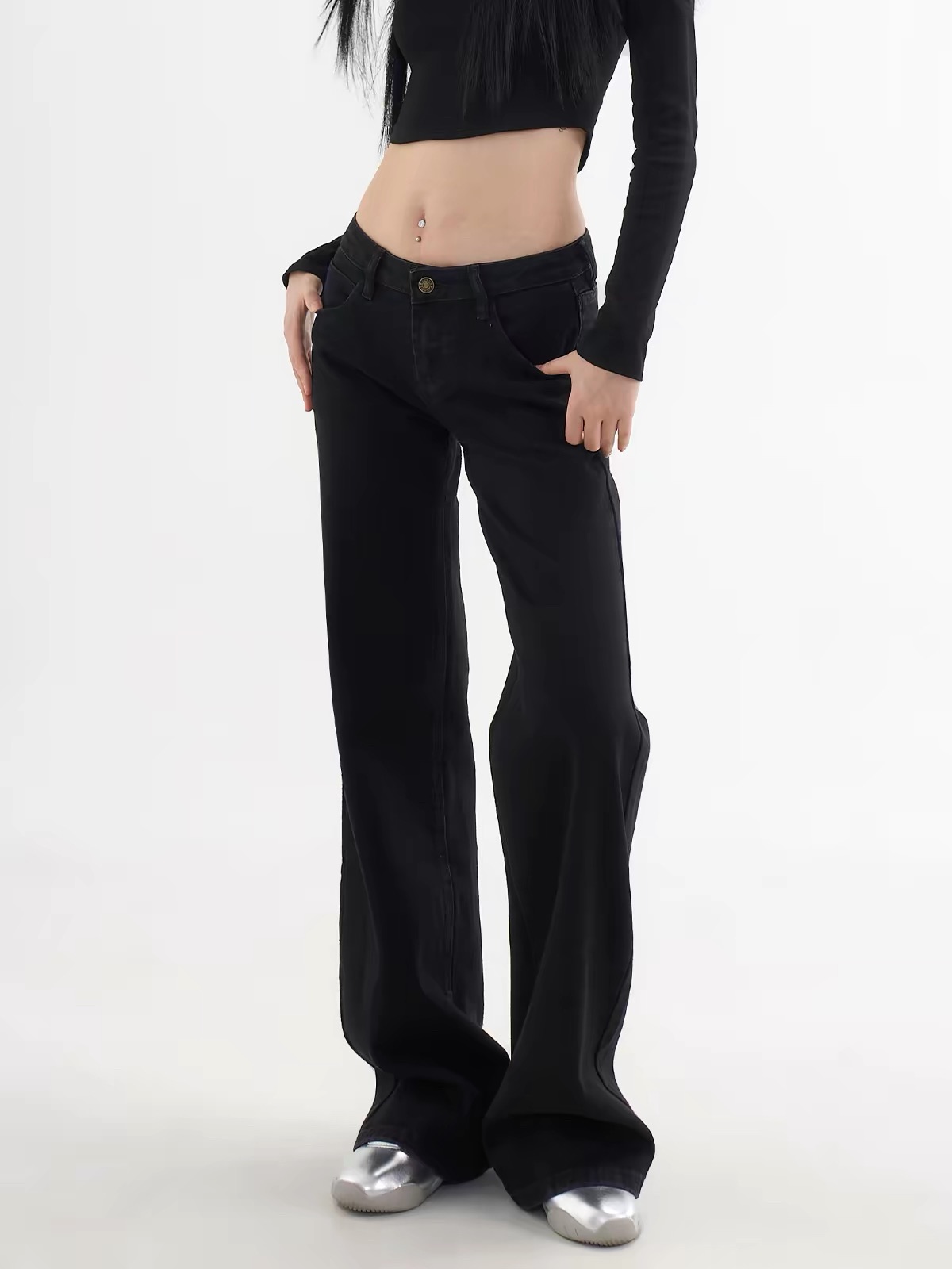 LOW RISE JEANS
